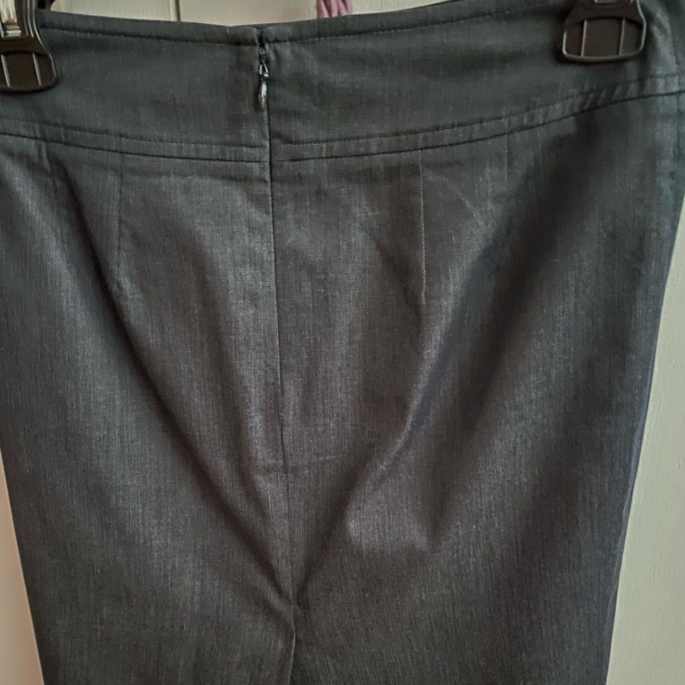 Ann Taylor Charcoal Gray A-Line Skirt 0P | Kick Pleat & Hidden Zipper - Picture 4 of 7